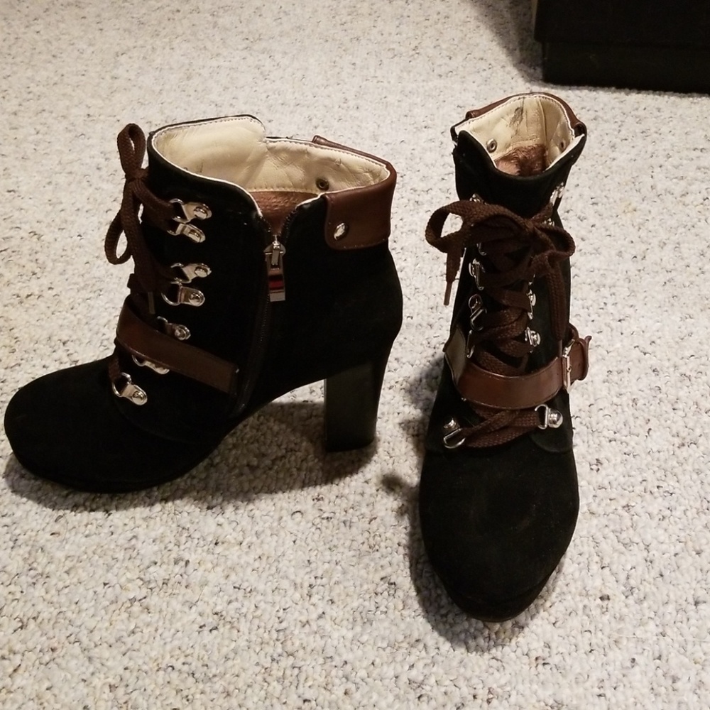 Jinpin boot heel with buckle